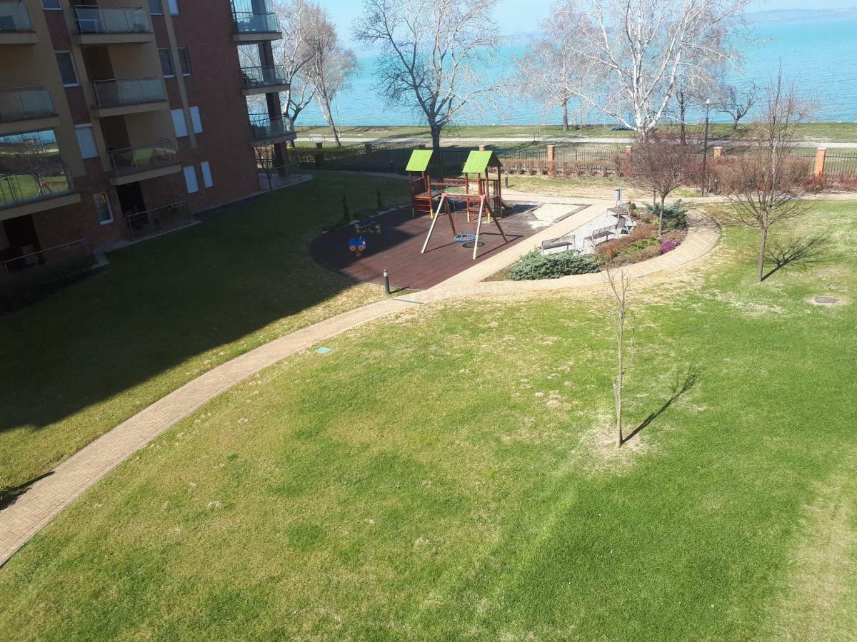 Galeriusbeach Deluxe Apartment Siofok Luaran gambar